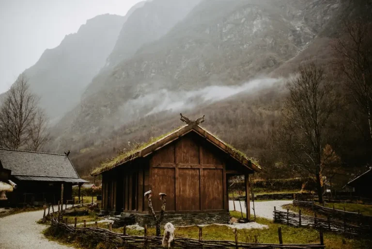 cabaña vikinga en el viking valley de noruega